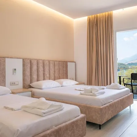 Seaside Hotel Химара Экстерьер фото